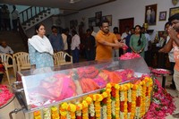 Pawan Kalyan Pays Homage To Vijaya Nirmala